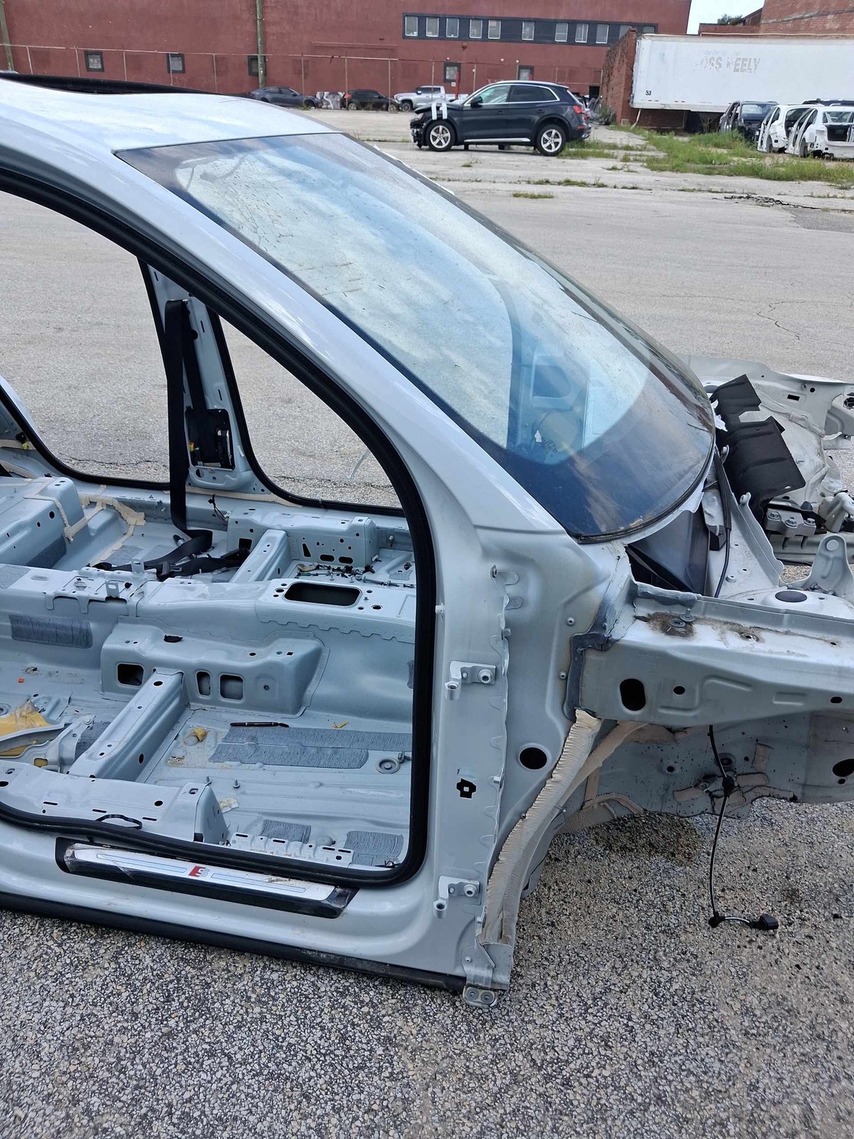 2019-2025 Audi Q3 Rh Right A-pillar Body Glacier White Oem 83a810284b 83a809056a