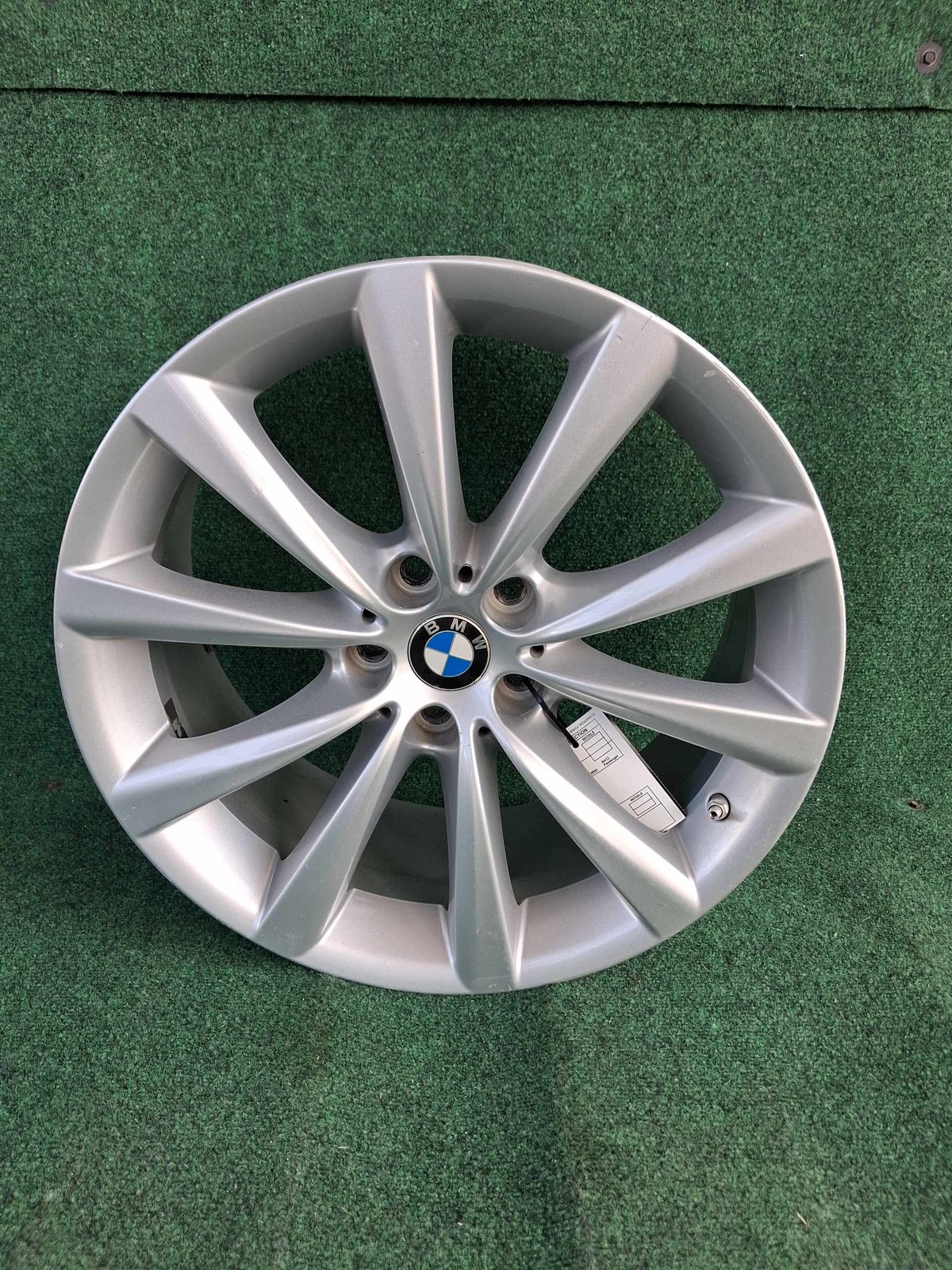 BMW WHEEL 8JX18 *5 spoke V spoke OEM 36116867338