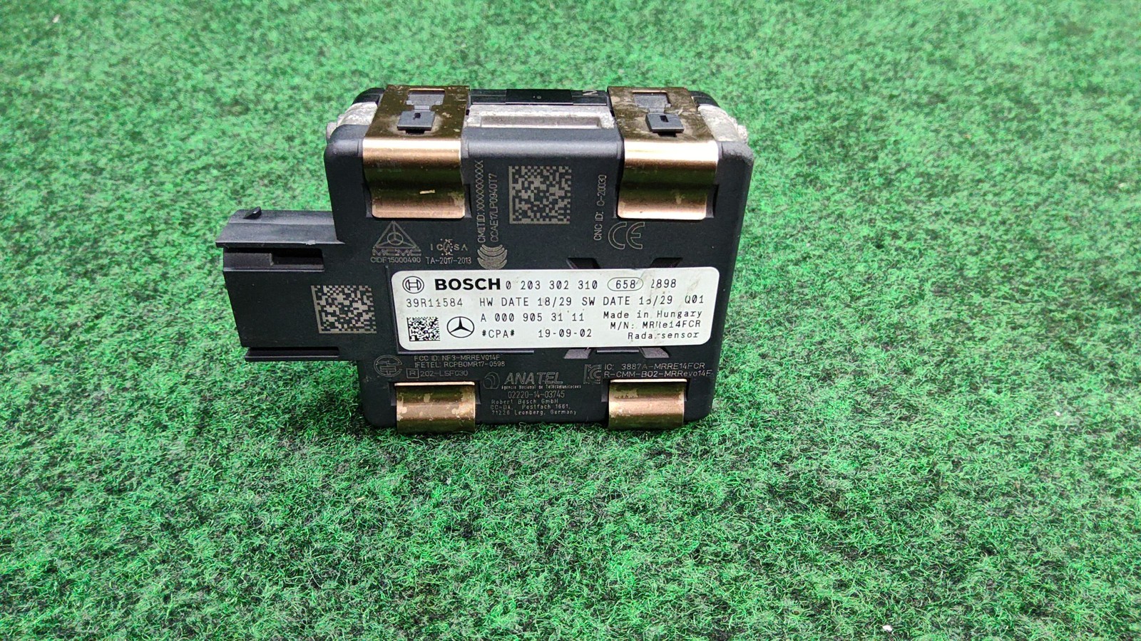 2016-2022 Mercedes Benz Glc 300 Front Radar Sensor Detector Oem A0009053111