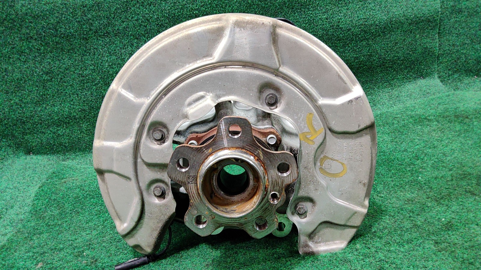 2019-2022 BMW X5 Rear Left Wheel carrier OEM 33306876651 33406890073