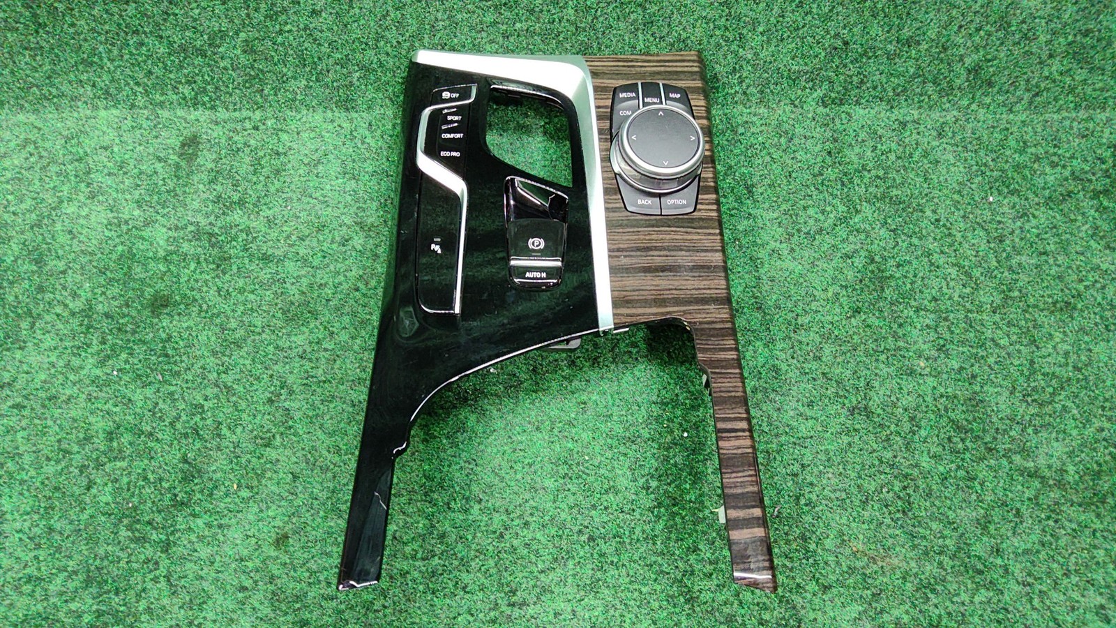 2017-2023 BMW 540i Automatic Transmission Shift Cover Plate OEM 51168072340