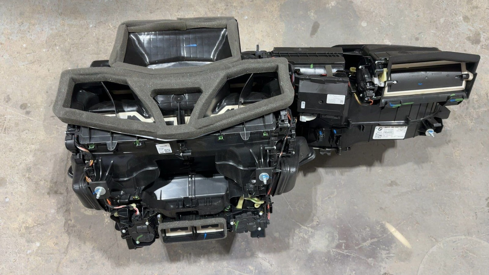 2019-2025 BMW X5 HVAC A/C Heater Evaporator Core Case OEM 64117944537