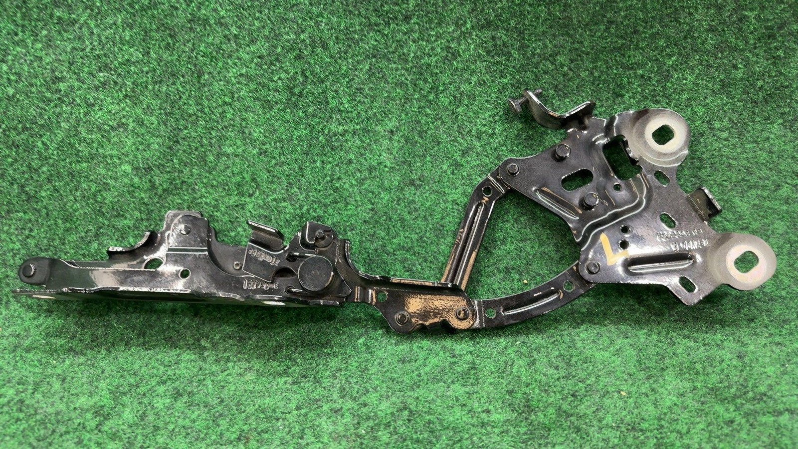 2016-2022 Bmw X1 Hood Hinge Left Oem 41007427125