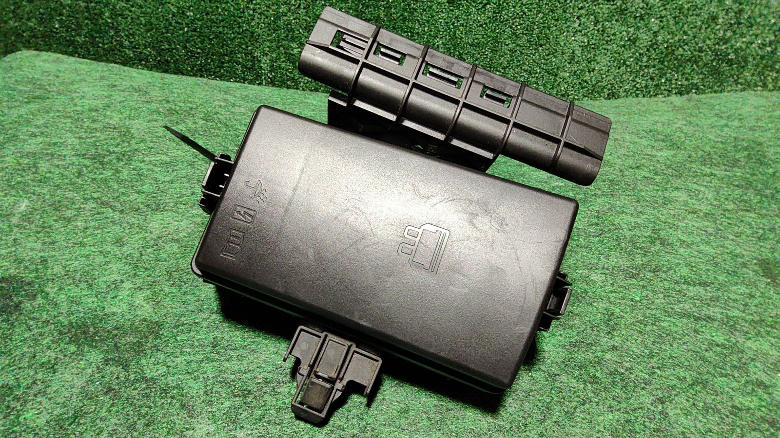 2015-2020 Audi A3 Engine Fuse Box Electrical System Oem 5q0907361g 5q0937132c