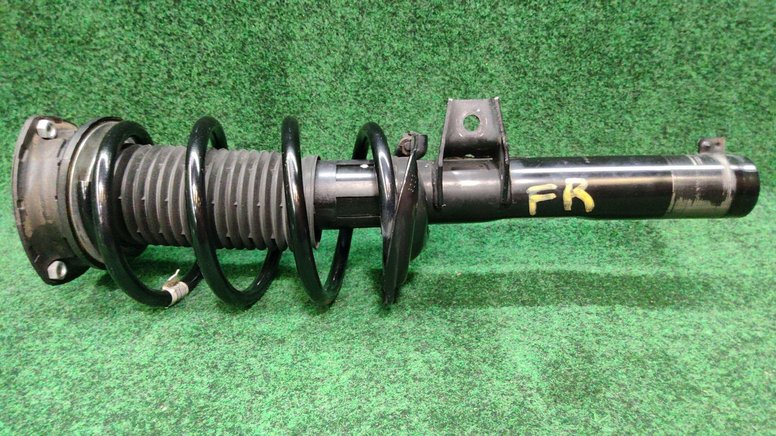 2019-2025 Audi Q3 Front Right Shock Absorber 1k Mls Oem 5qf413031cn 5q0411105dr