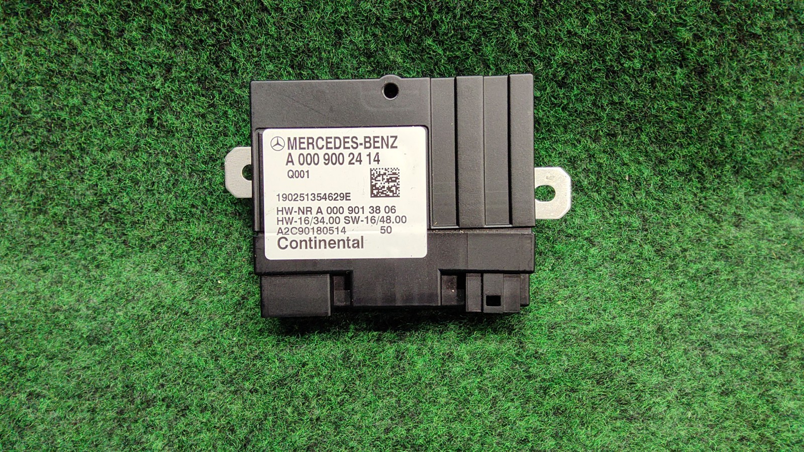 2016-2022 Mercedes Benz Glc 300 Fuel Pump Control Module Oem A0009002414