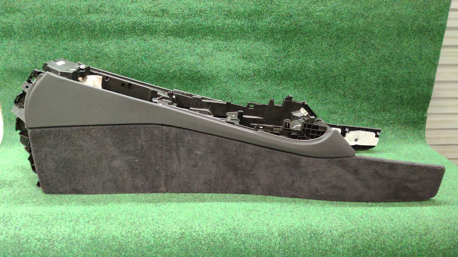 2019-2025 Bmw X5 Center Console Front Black Oem 51169108356 51169108361