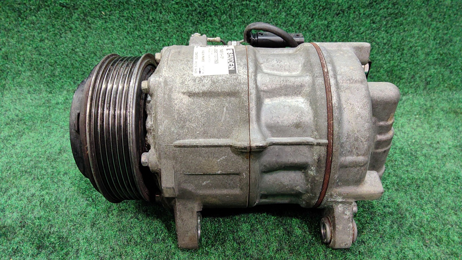 2017-2020 BMW 530i  HVAC A/C Air Condition Compressor OEM 64525A58A55