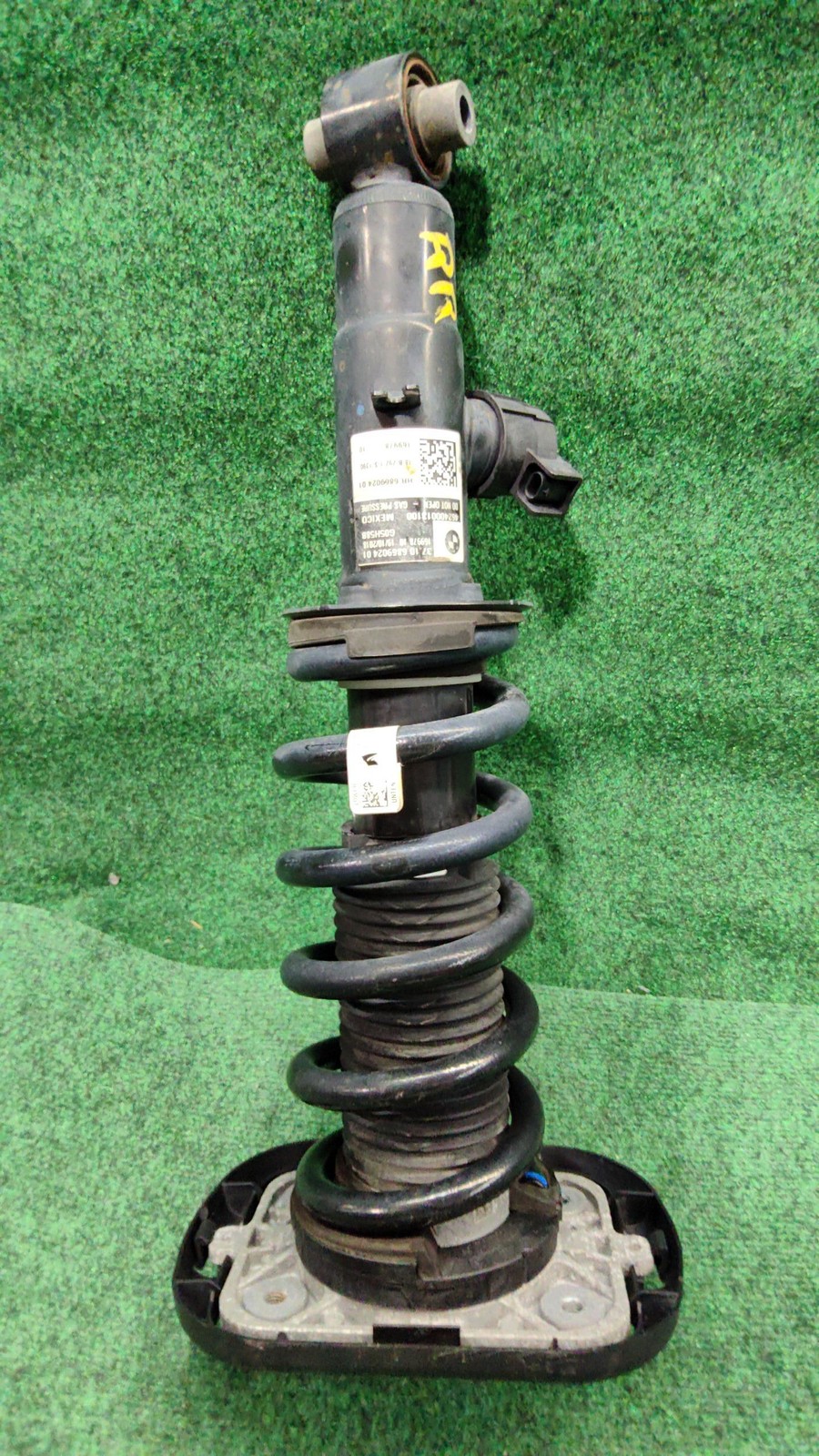 RH 2019-2023 BMW X5 Rear Right Side Shock Strut Absorber OEM 37106869026