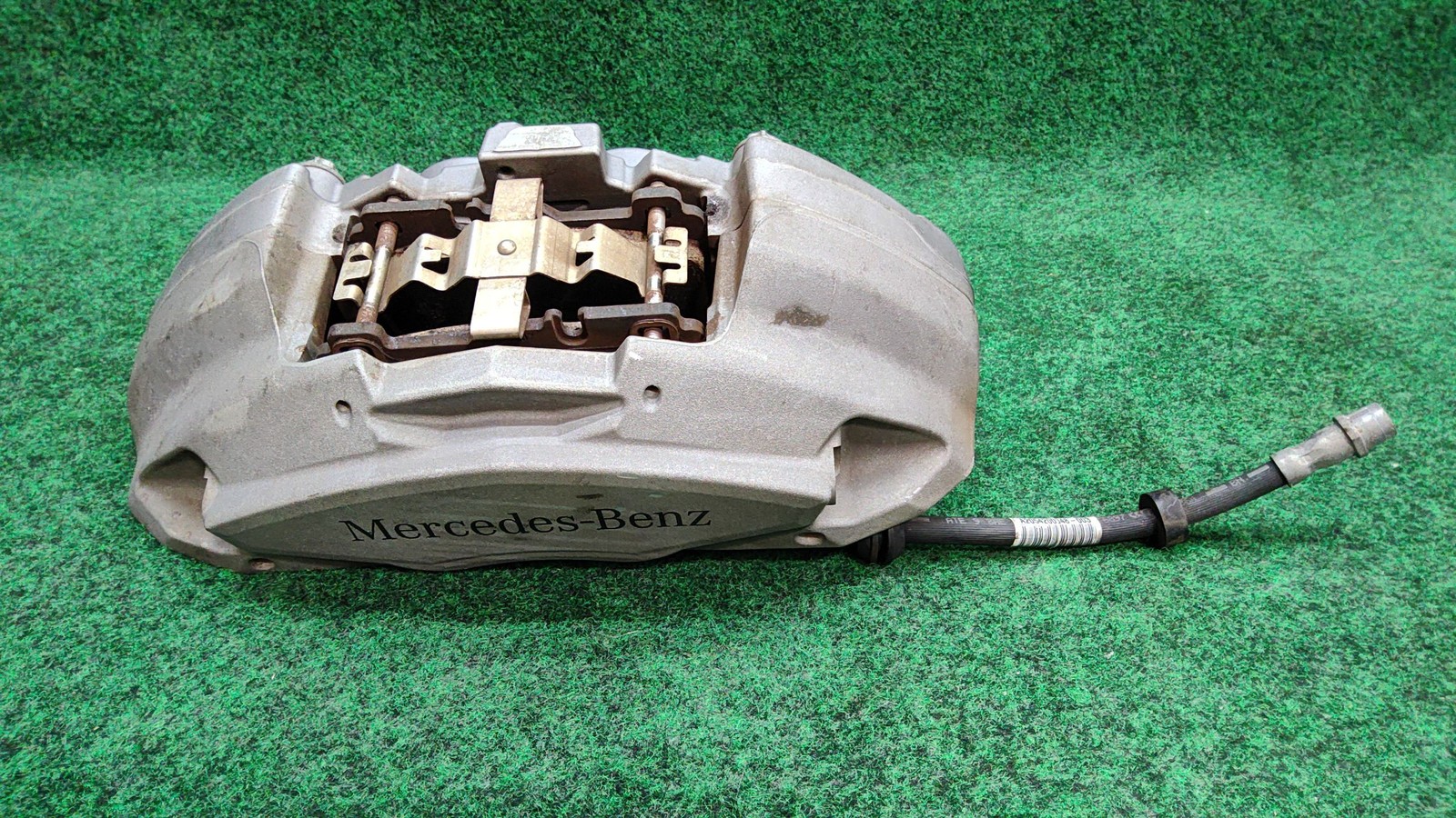 2015-2018 Mercedes Benz C300 Front Left Caliper Housing Assembly OEM A0114219798