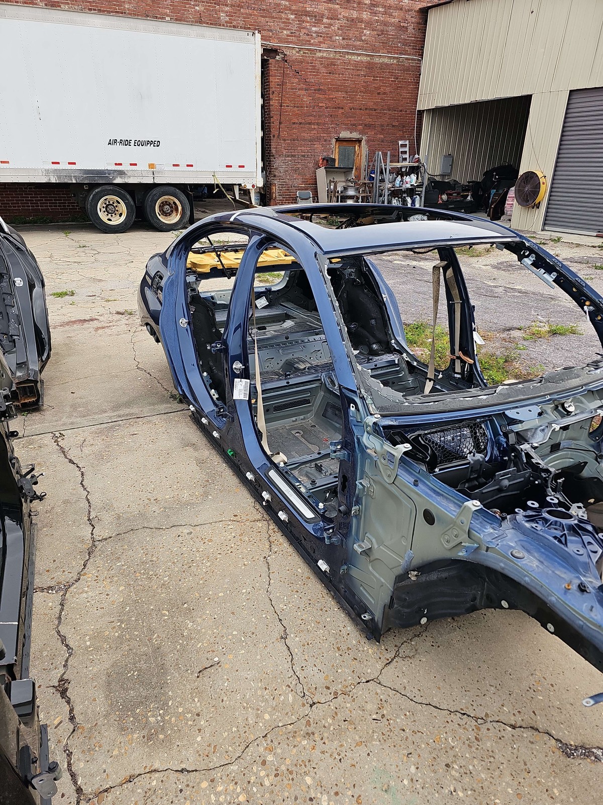 2019-2025 Bmw 330i Rh Right Column A C1m Phythonic Blue Metallic Oem 41007493260