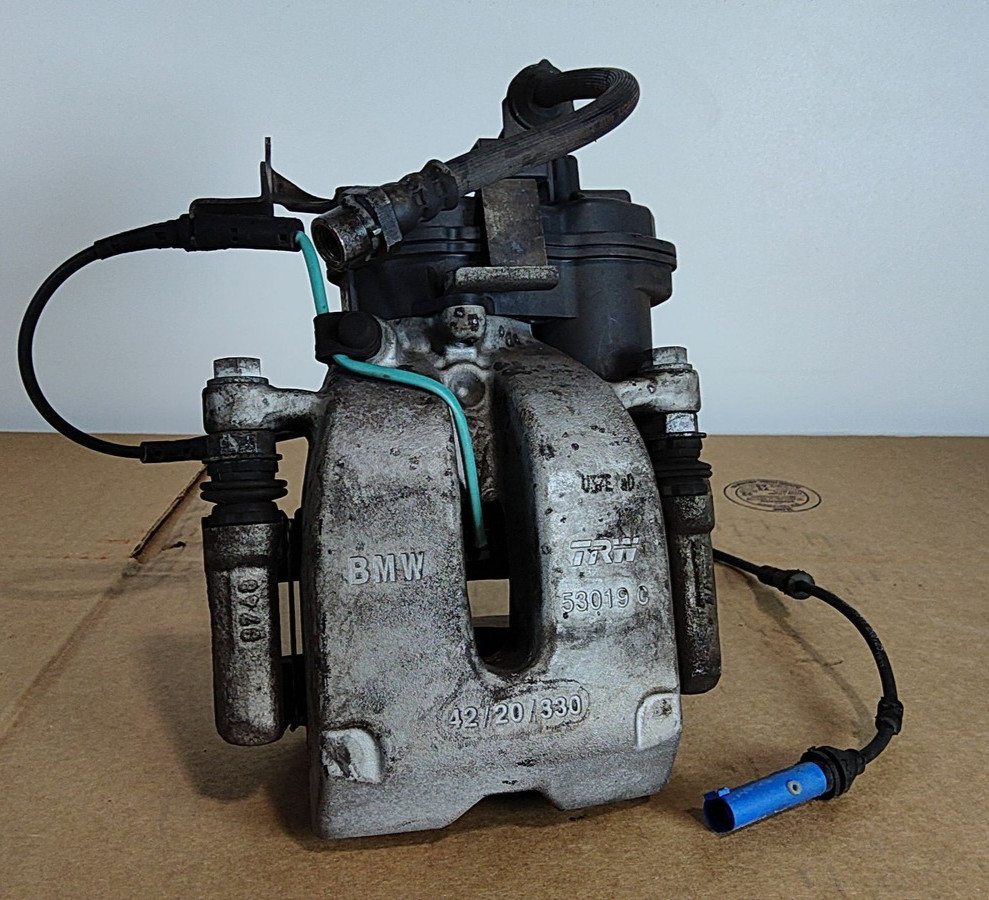 2017-2020 BMW 530I Rear Right Caliper 34216870576