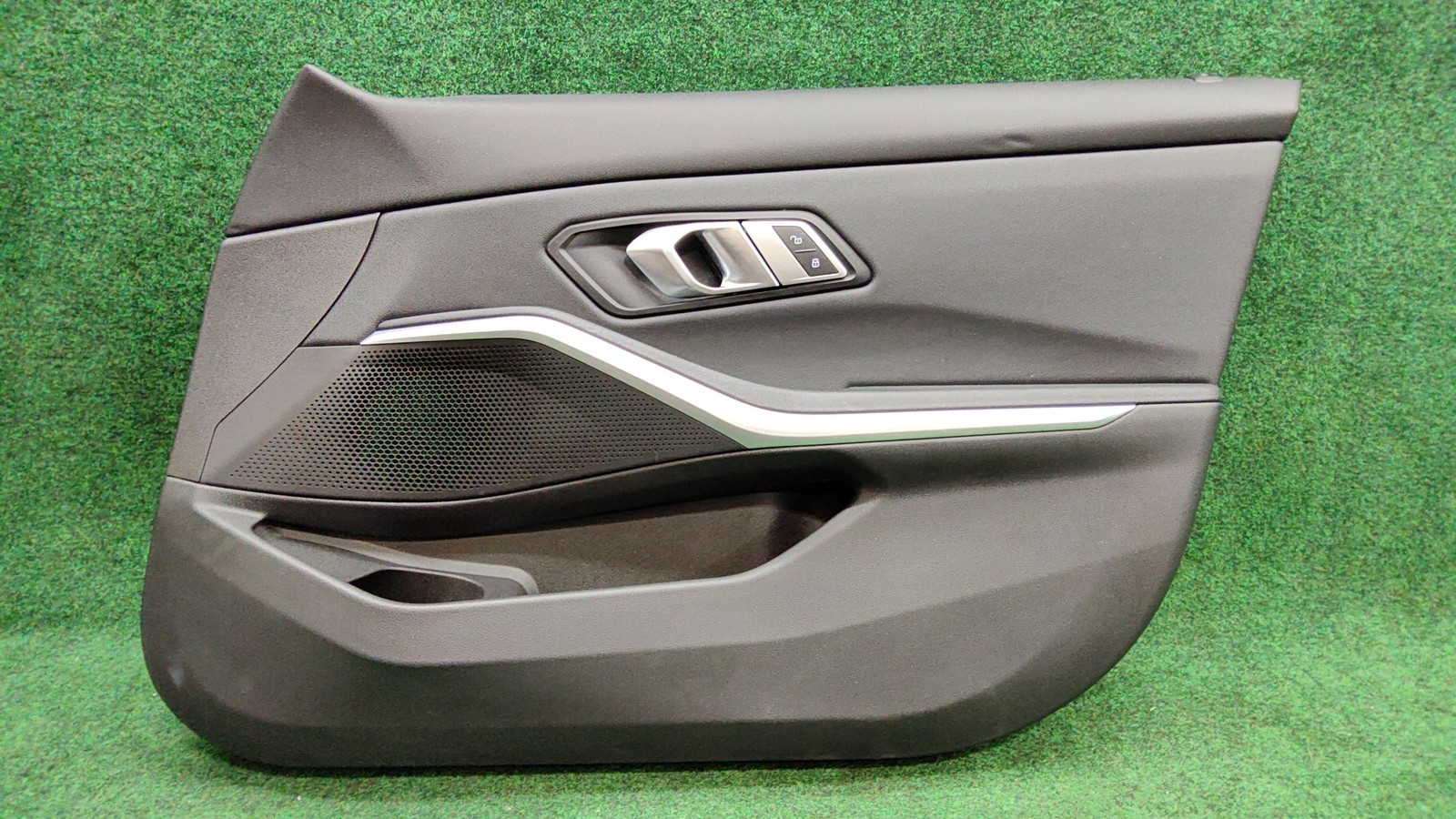 2019-2022 Bmw 330i Right Front Door Trim Panel Oem 51419460728