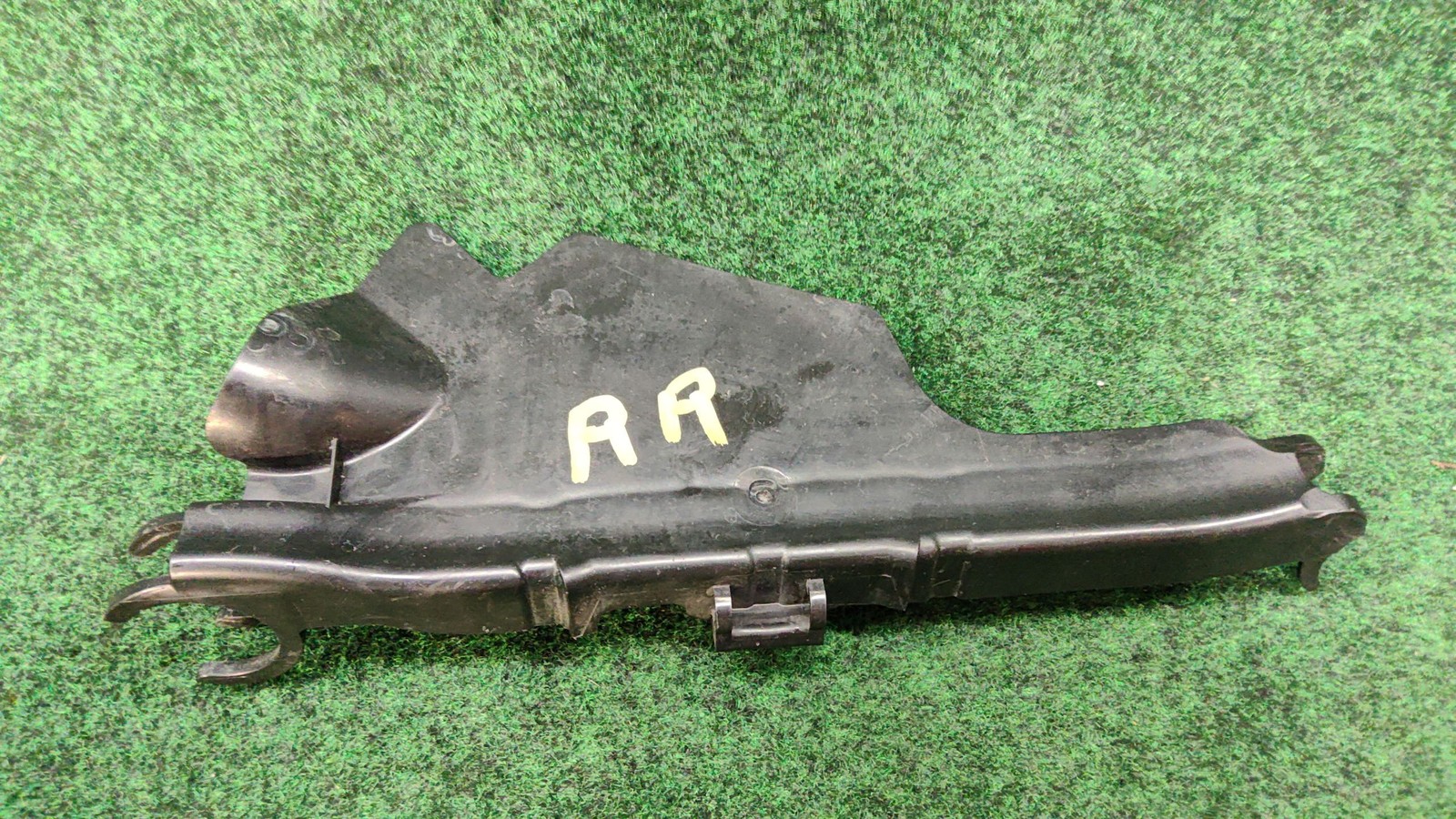 2021-2023 Audi Q5 Rear Right Lower Control Arm Plastic Cover Oem 8w0505562
