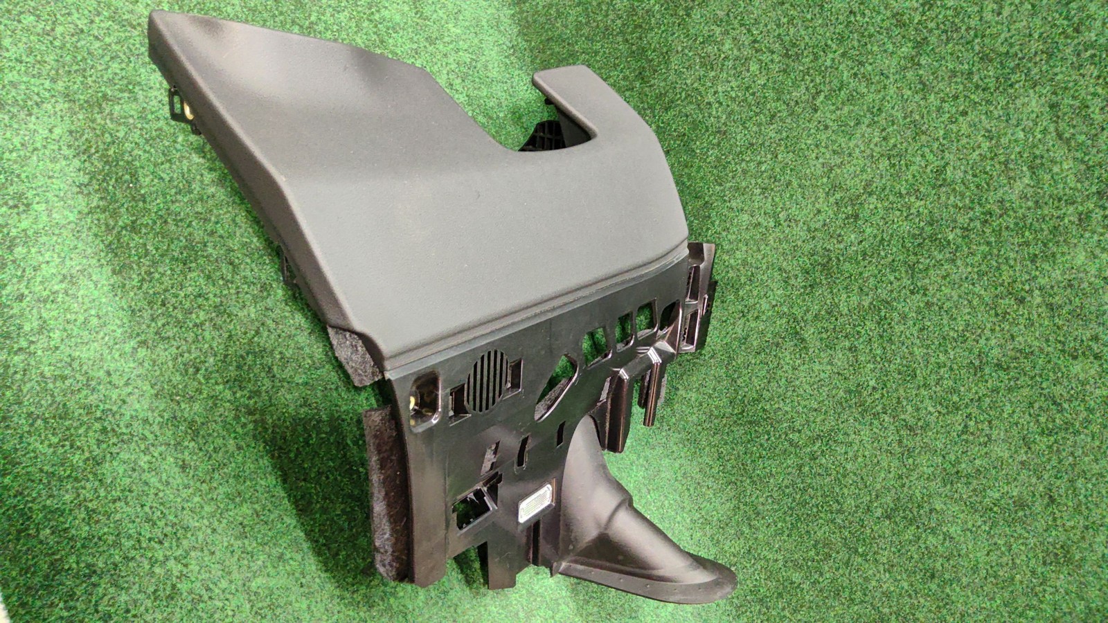 2017-2019 Audi Q7 Quattro Compartment Tray Trim Oem 4m1880301