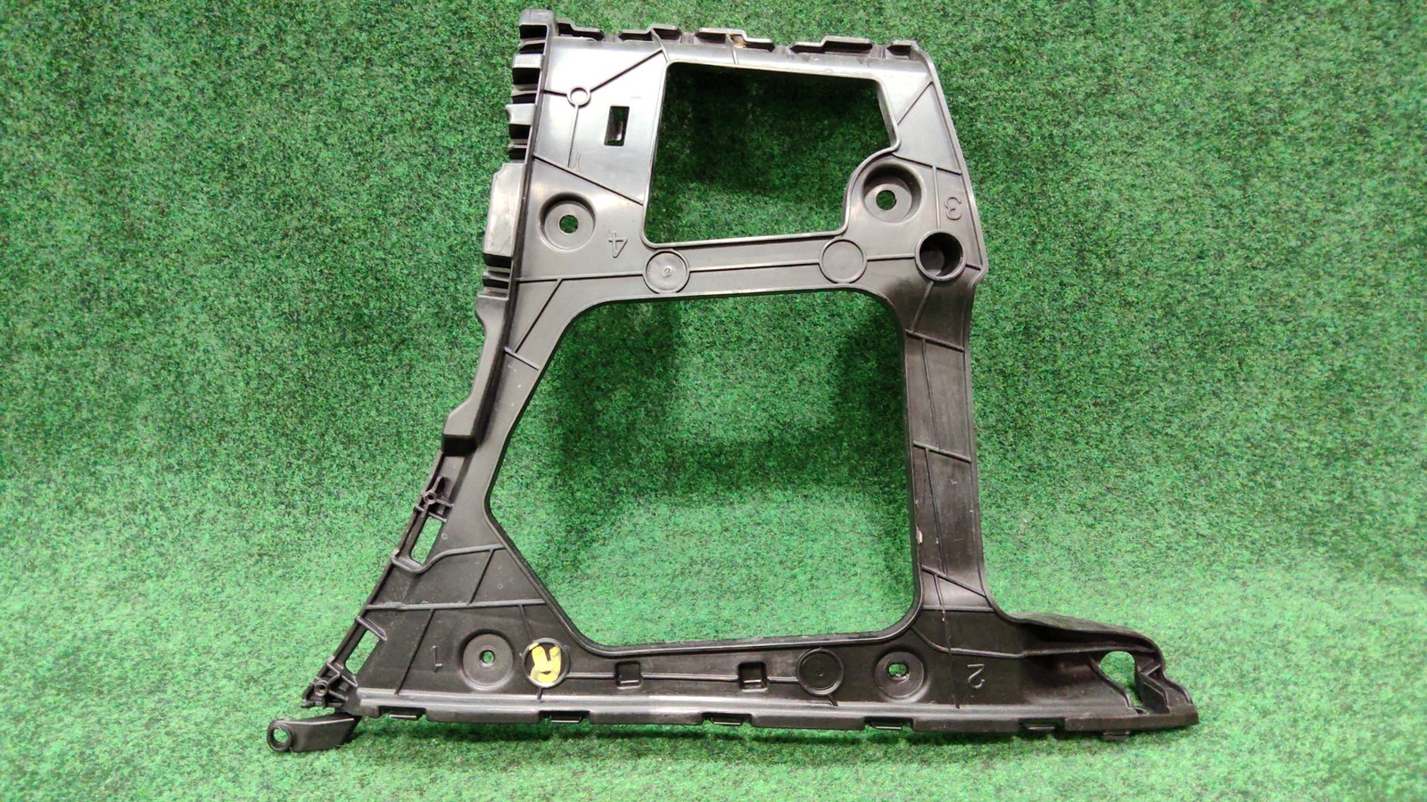 2016-2019 Audi Q7 Quattro Rear Right Bumper Guide Bracket Oem 4m0807454a