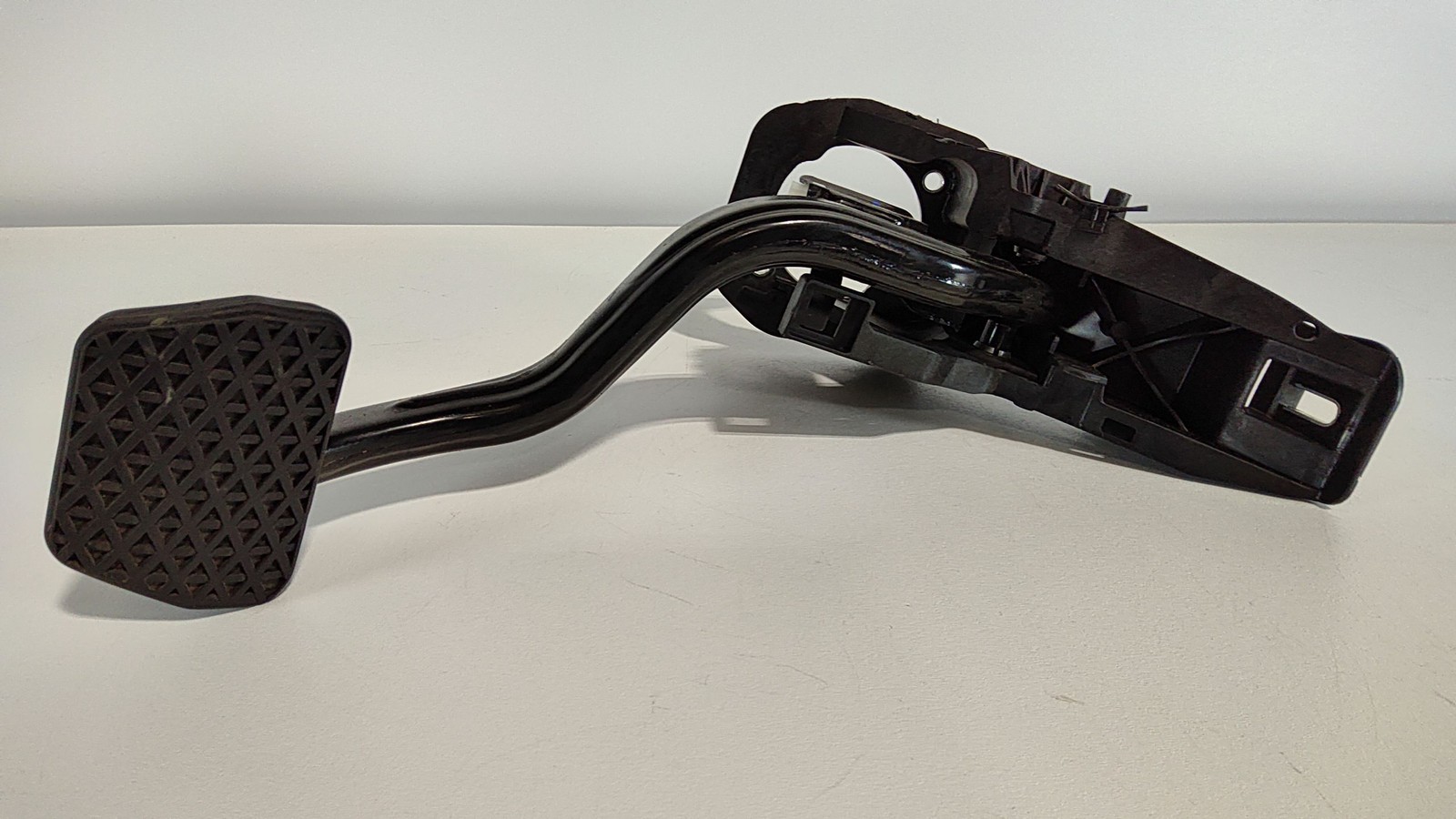 2017-2023 BMW 530i Brake Pedal Assembly OEM