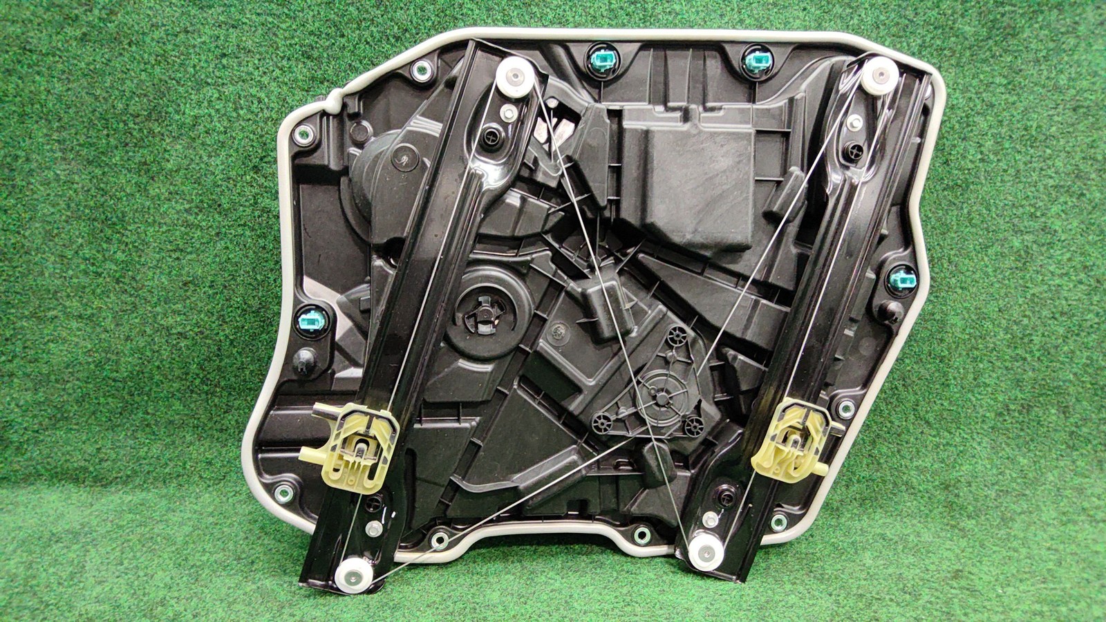 2023-2026 Bmw X1 Left Front Door Window Regulator Oem 51335a620e7