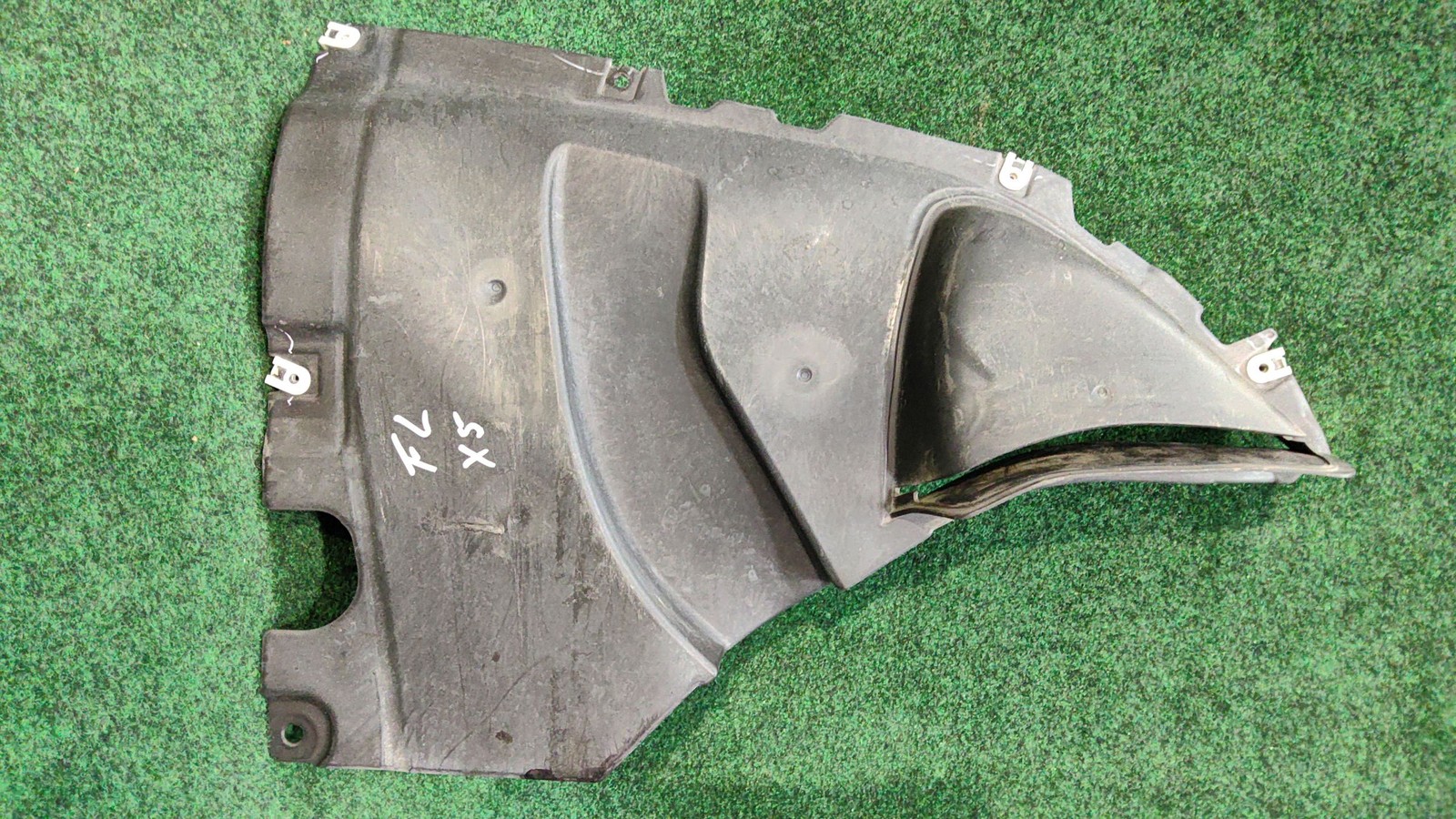 2019-2023 BMW X5 Lower Front Left Wheel Housing Cover OEM 51717469469