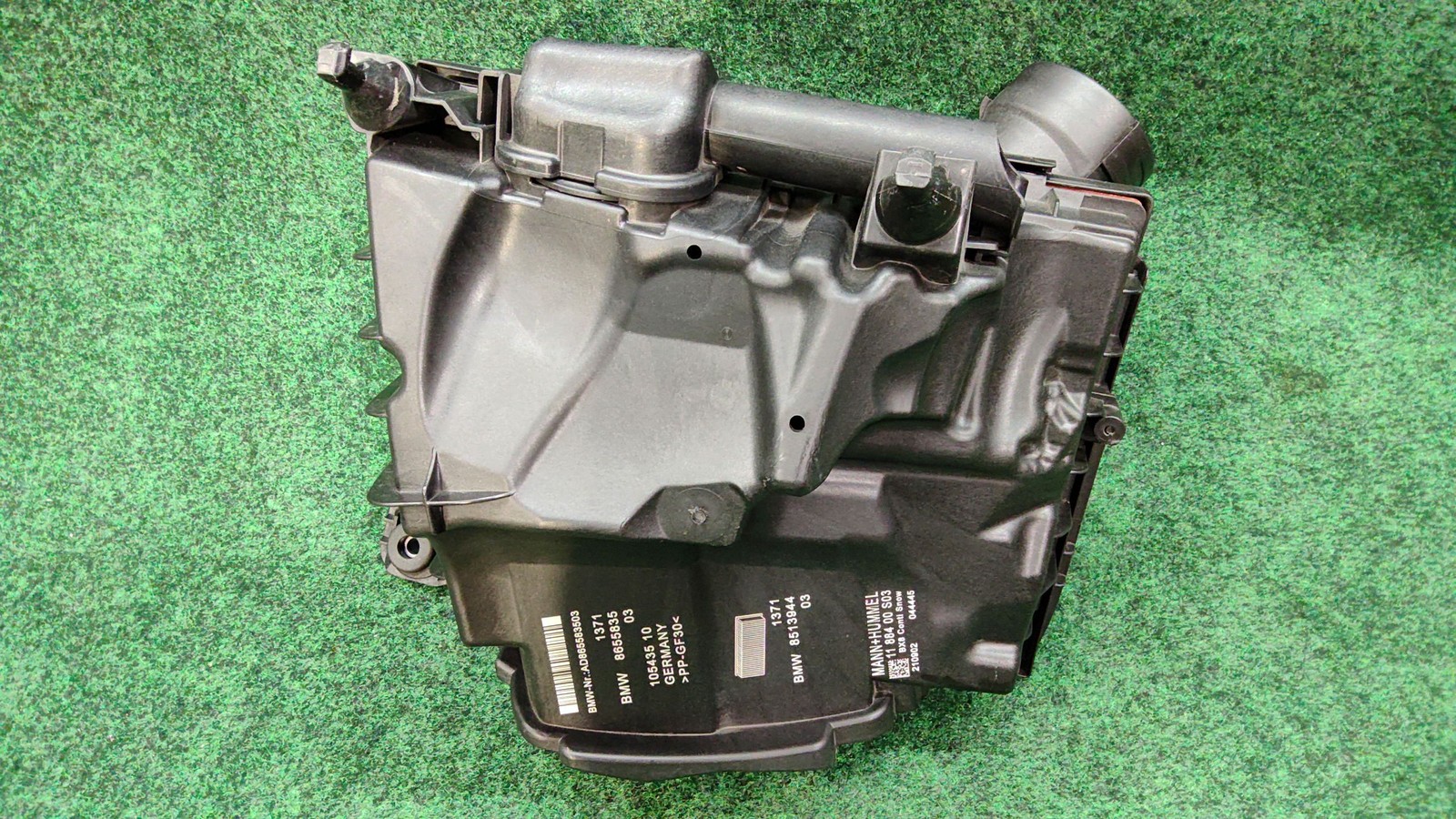 2016-2022 Bmw X1 Intake Muffler Assembly Oem 13718655835 Original