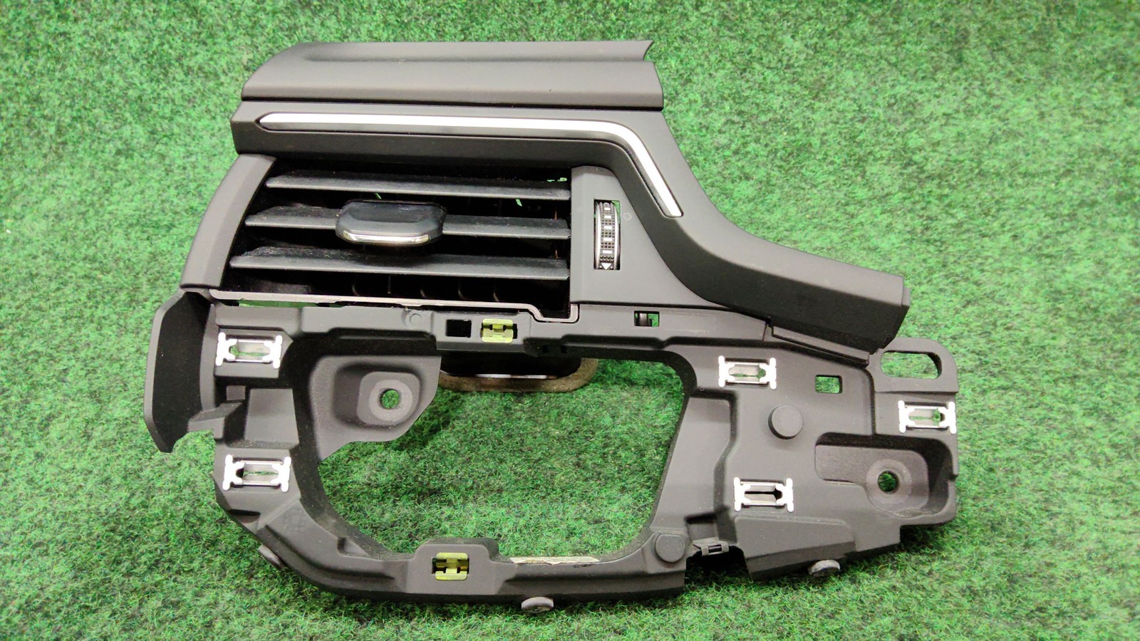 2018-2024 Audi S4 Front left Dash Air Vent OEM 8W1820901B