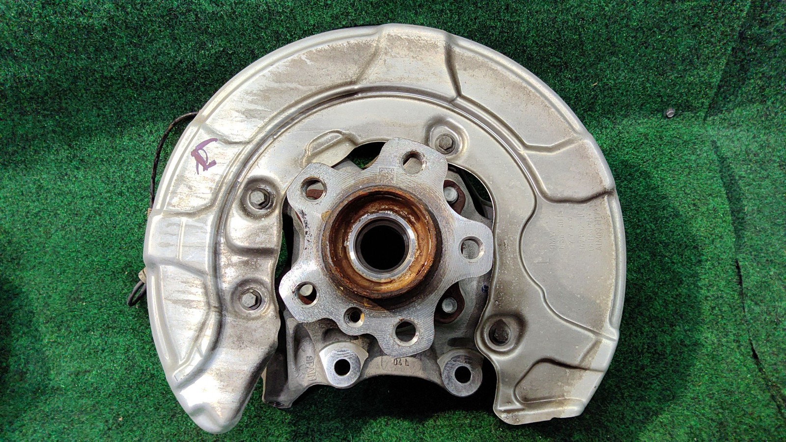 2016-2023 BMW 740i Rear Left Knuckle Stub Axle OEM 33306865661