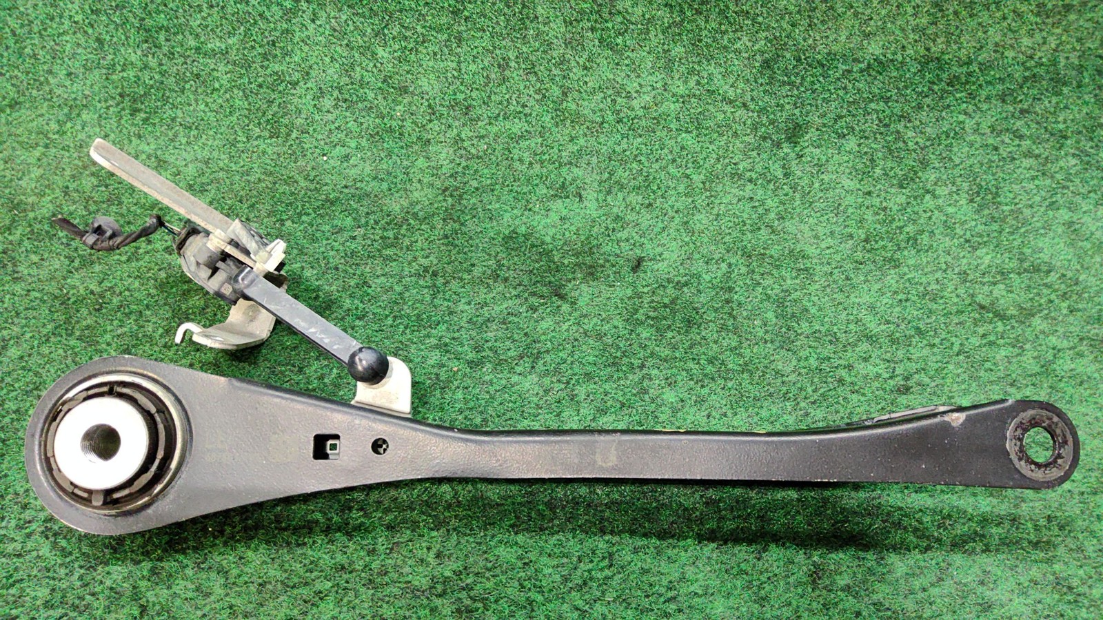 2019-2025 BMW X5 Rear Lower Suspension Control Arm OEM 33306878037