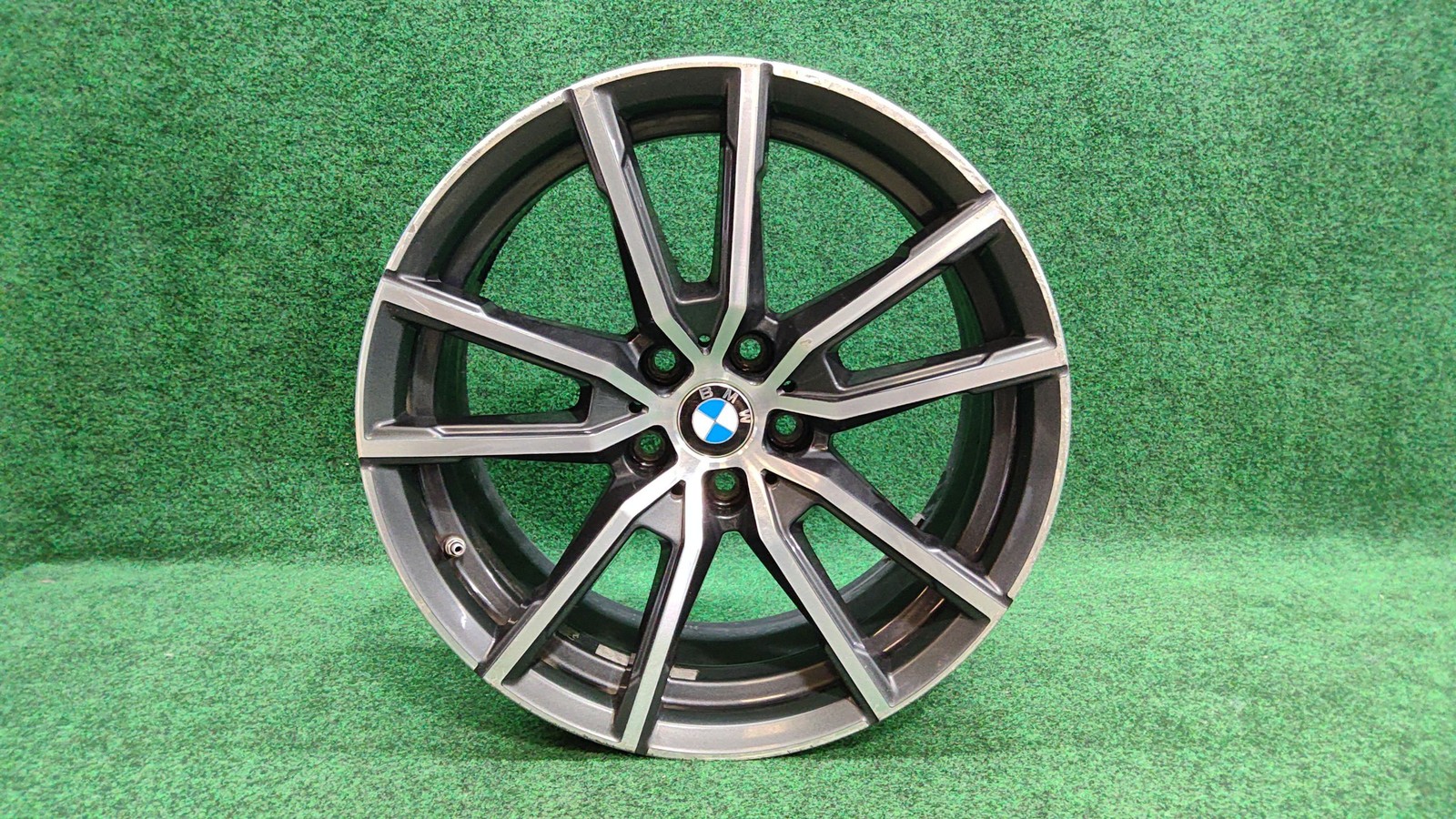 Bmw Wheel Rim V-spoke 7.5jx18 Orbitgrey Light Alloy Oem 36116883522