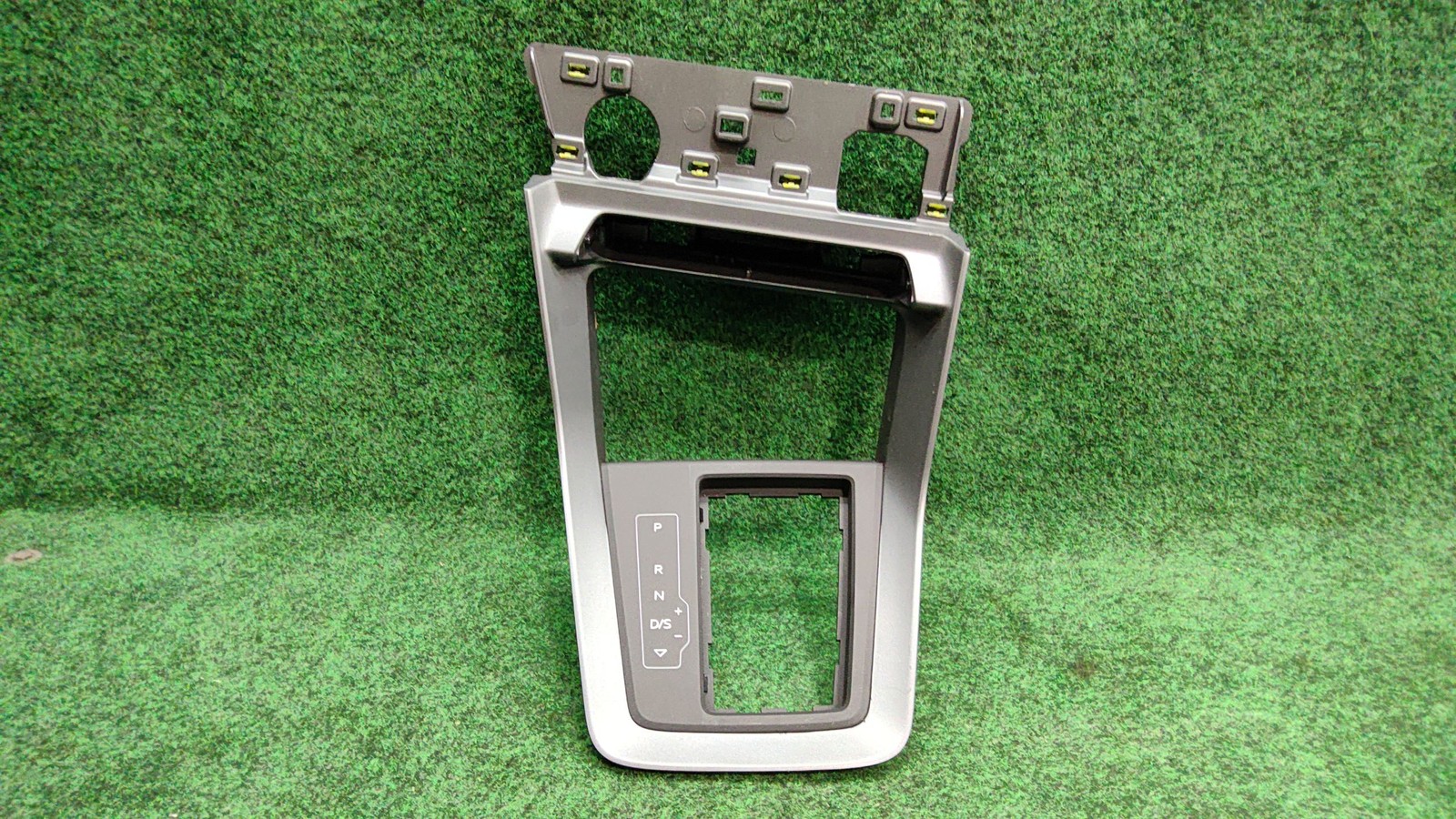 2019-2025 Audi Q3 Floor Console Shifter Guide Frame Oem 83b864260 / 83b713463a