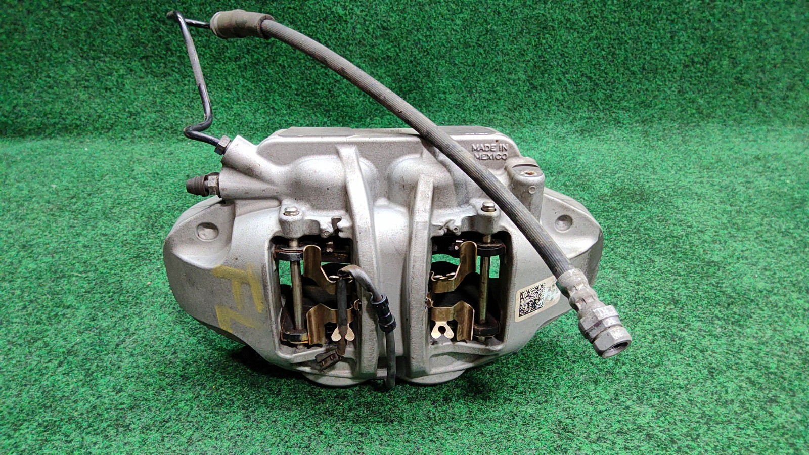 2021-2024 Audi Q5 Left Front Caliper Housing 39k Mls Oem 80a615107a / 80a615105c