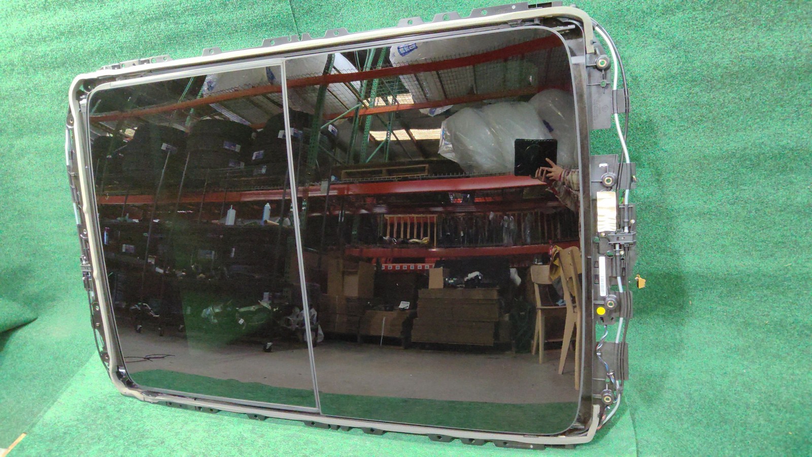 2017-2024 Audi Q7 Sunroof Glass & Frame Rear Oem 4m0877056f Original