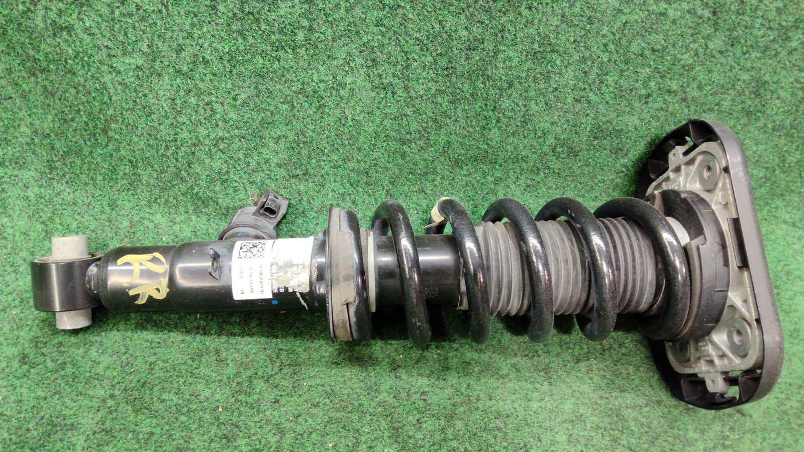 2019-2023 BMW X5 Rear Right Suspension Strut OEM 37106896442 33506866274