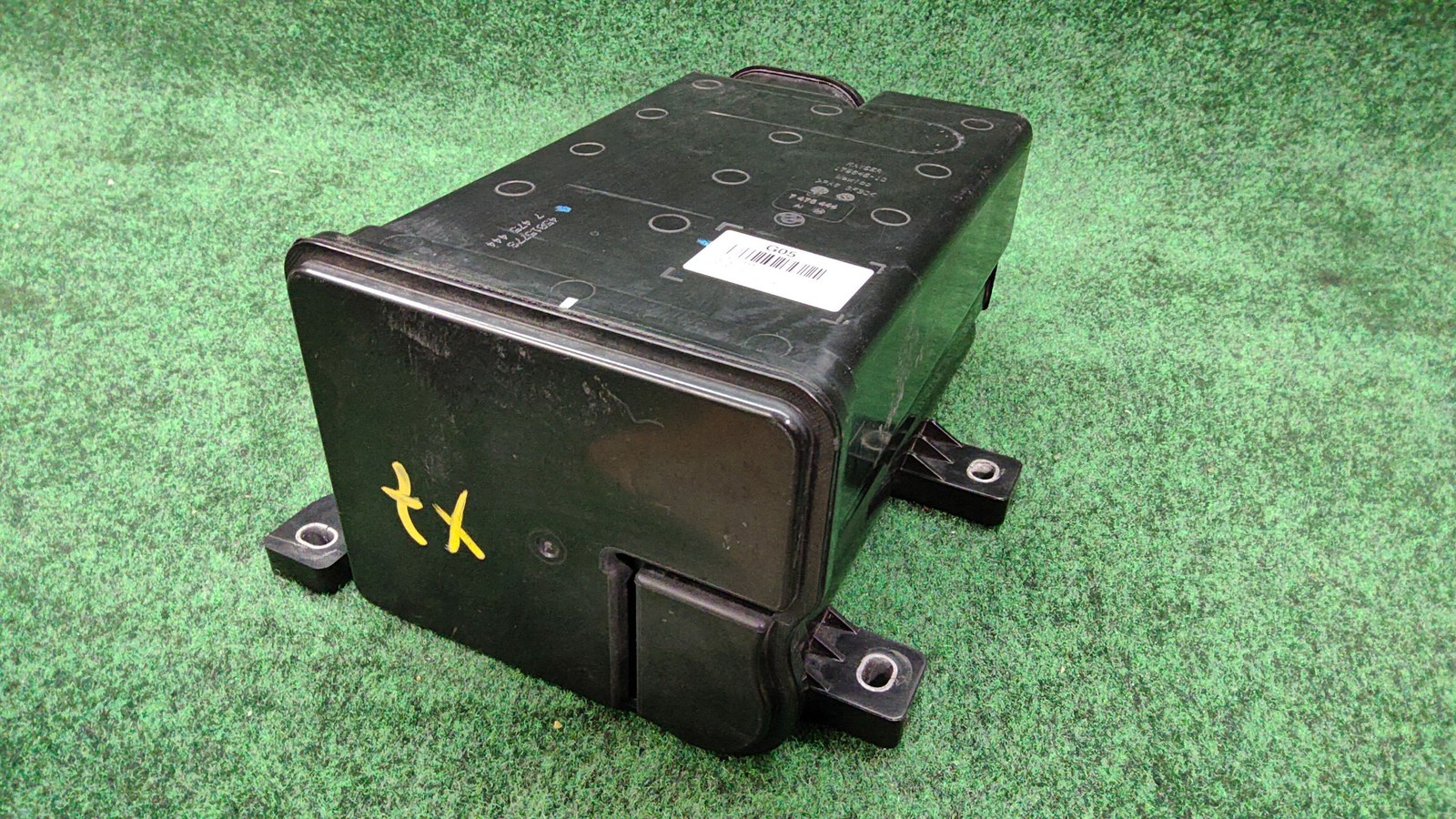 2019-2025 Bmw X7 Fuel Evaporator Canister OEM 16137475444