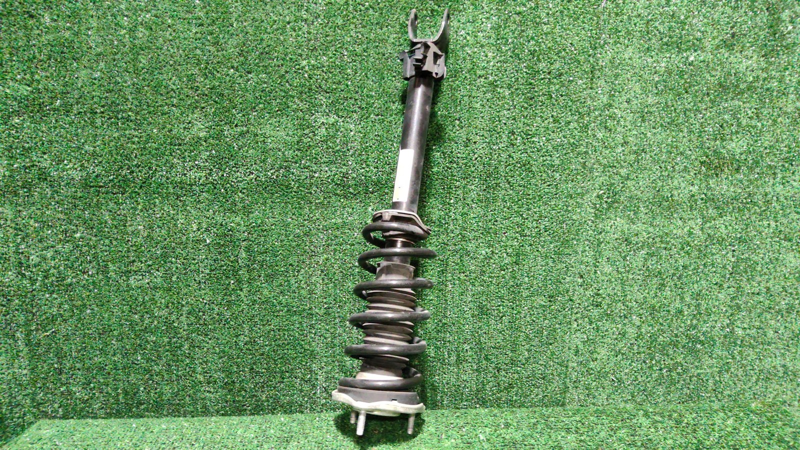 2014-2021 Mercedes C300 Front Left Strut Assembly Oem A2053209230 A2053207468