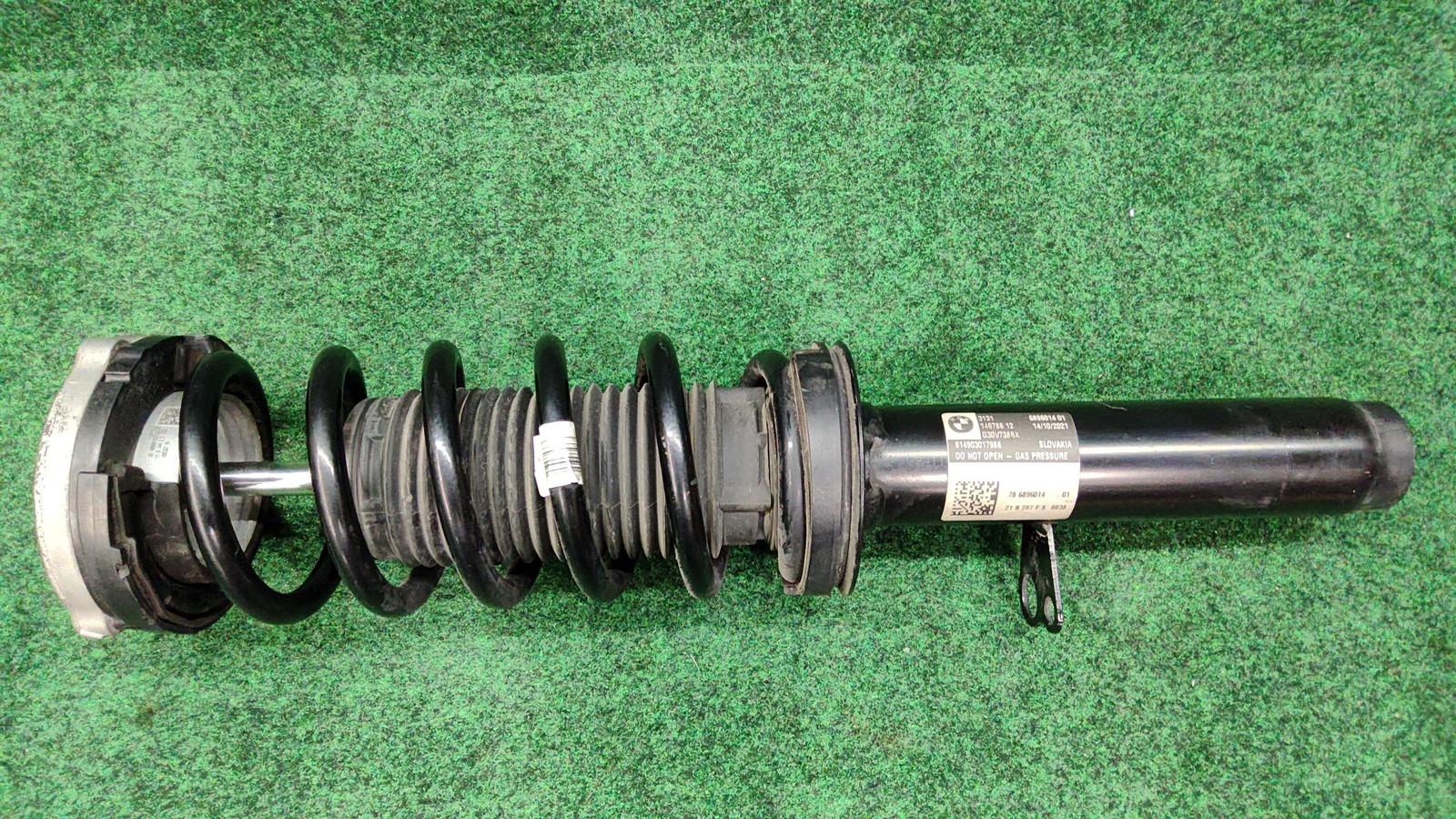 2017-2023 BMW 540i xDrive Front Right Side Shock Strut Absorber OEM 31316866608