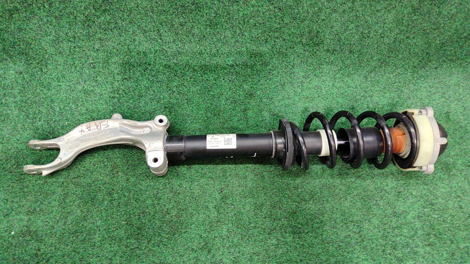 2017-2021 Audi A4 Front Right Strut Shock Absorber Oem 8w0413031aa 8w0413038g