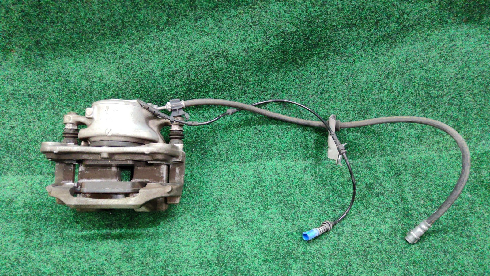 2018-2023 BMW X3 Front Left Brake Disc Caliper OEM 34106882253 34106882259