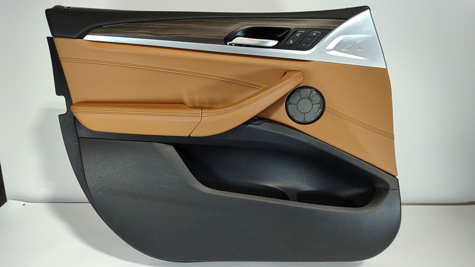 2018-2024 BMW X3 Front Left Inner Door Trim Panel Vernasca Cognac OEM51417936697