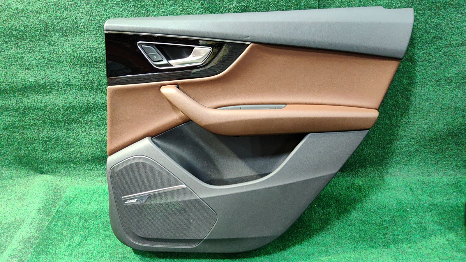 2017-2019 Audi Q7 Rear Right Door Trim Panel Nougat Brown Vb Oem 4m0867304ab