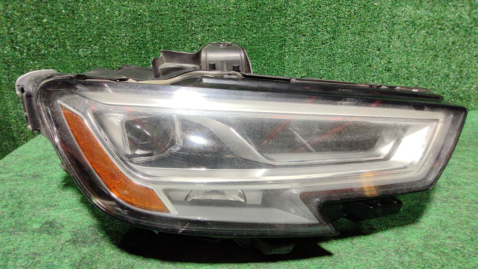 2015-2020 Audi A3 Quattro Right Headlamp Assembly Led Oem 8v0941774e