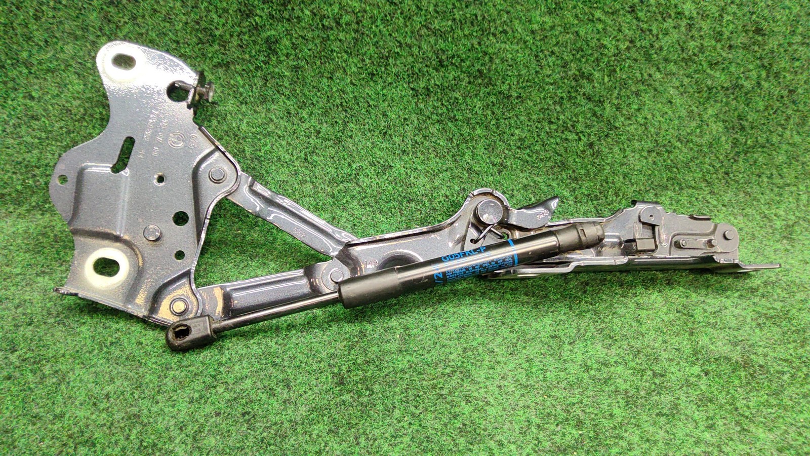 2019-2023 Bmw X5 Right Hood Hinge Oem 41009477742