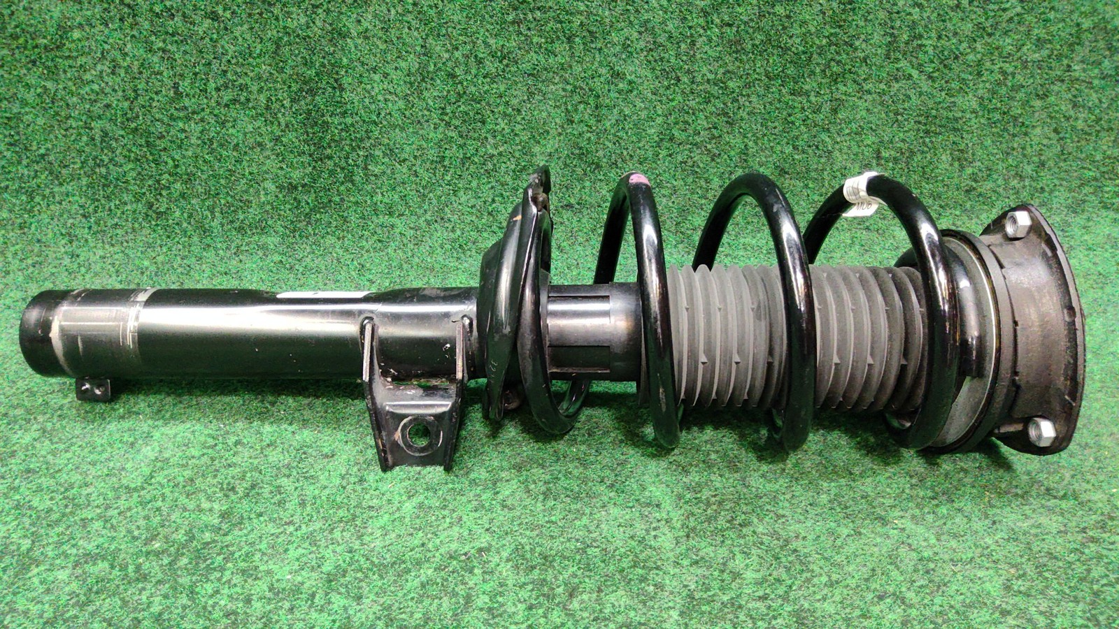2019-2025 Audi Q3 Front Left Shock Absorber 1k Mls Oem 5qf413031cn 5q0411105dr