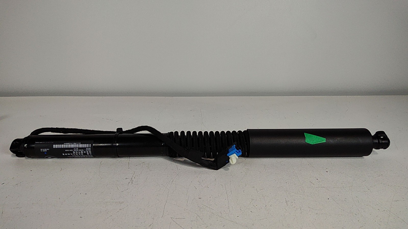 2018-2024 BMW X3 Hatch Support Struts Right Side OEM 51244797482