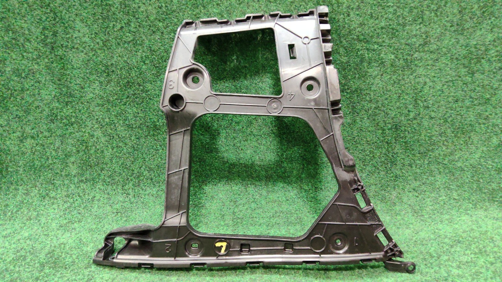 2016-2019 Audi Q7 Quattro Rear Left Bumper Guide Bracket Oem 4m0807453a