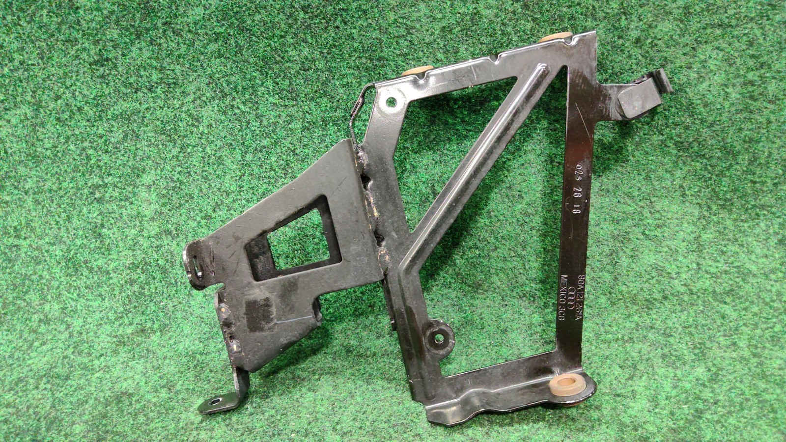 2018-2020 Audi SQ5 Bracket For Additional Coolant Radiator Oem 80a121261a