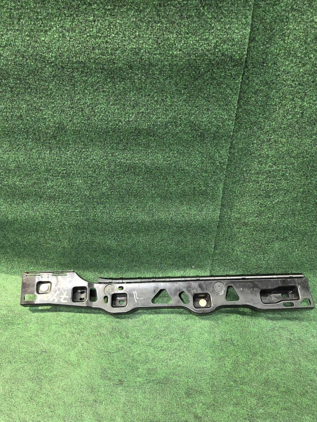 2016-2022 BMW 740i Rear Right Side Rocking Moulding Bracket OEM 51777357140