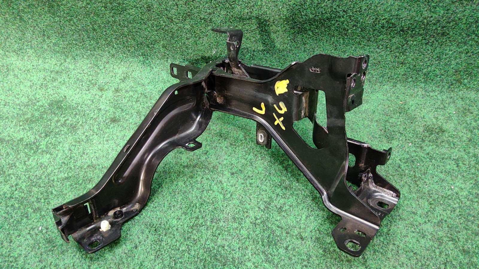 2019-2025 Bmw X5 X6 G05 G06 Left Driver Side Headlight Bracket Oem 51647421709