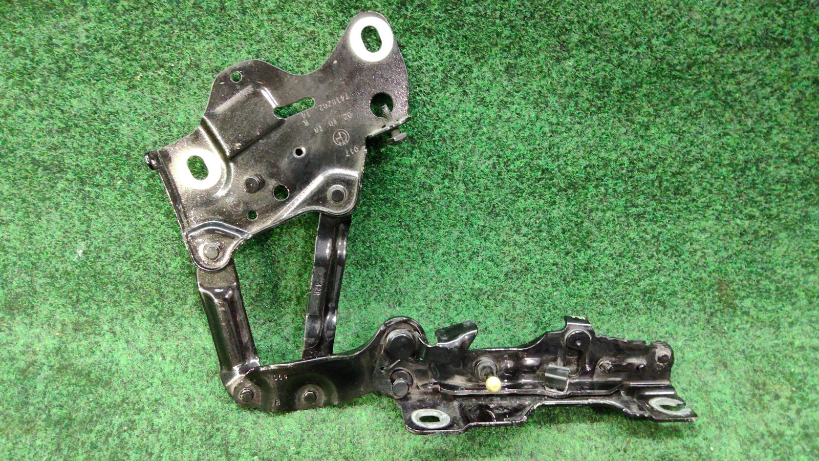 2019-2025 BMW X5 40i xDrive Right Hood Hinge Black Metallic OEM 41009477742