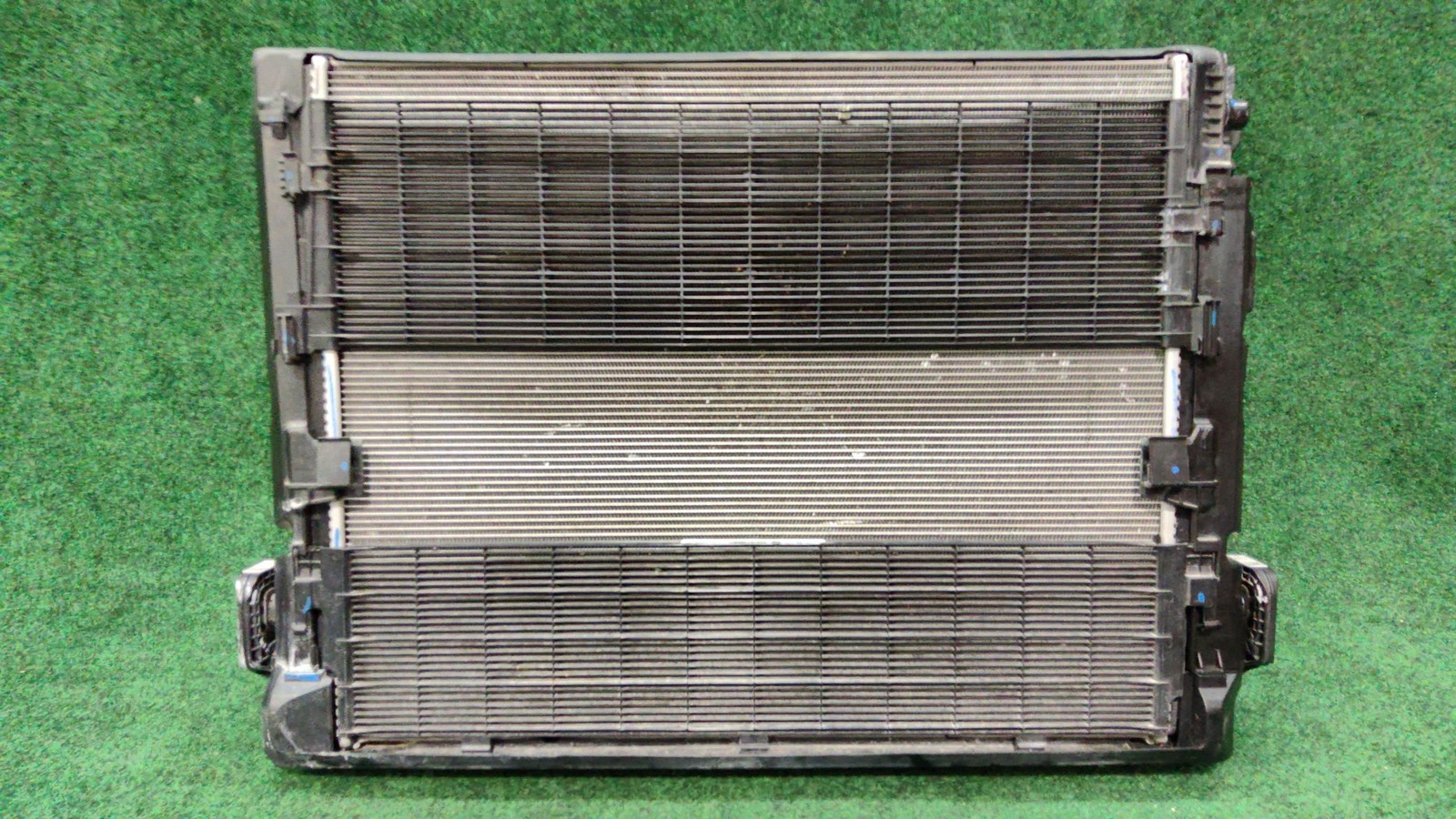 2019-2025 Bmw 330i Radiator Base Model Auxiliary Oem 17118666811 Original