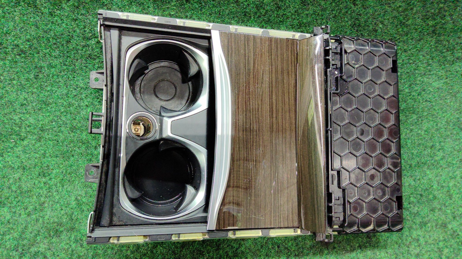 2016-2022 BMW 740i Center Console Cup Holder W/wood OEM 51166819871